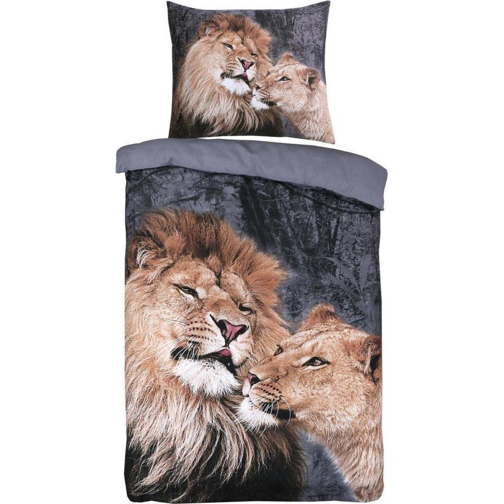 Lion Love
